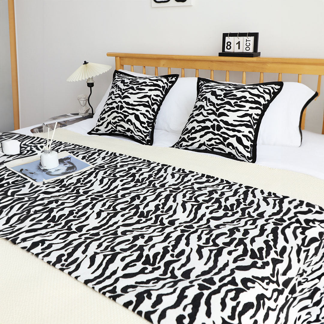 Vintage Scarf Runner Bedding Set